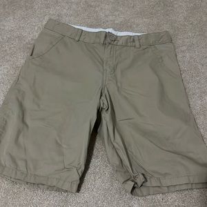 Boys Cat and Jack khaki shorts.  Size 14